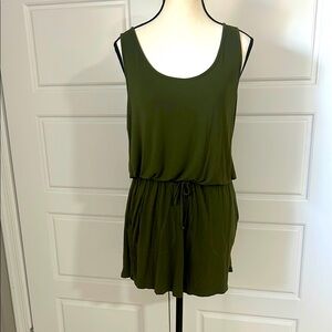ReoRia Olive Green Sleeveless Romper Relaxed Fit Scoop Neck Elastic Pockets